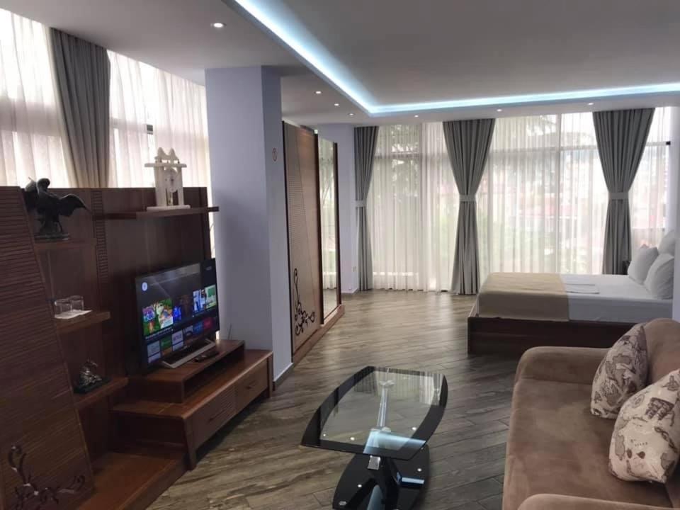 Hotel Light Palace Batumi Exterior foto