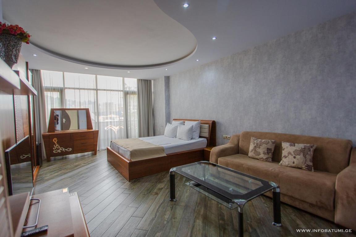 Hotel Light Palace Batumi Exterior foto