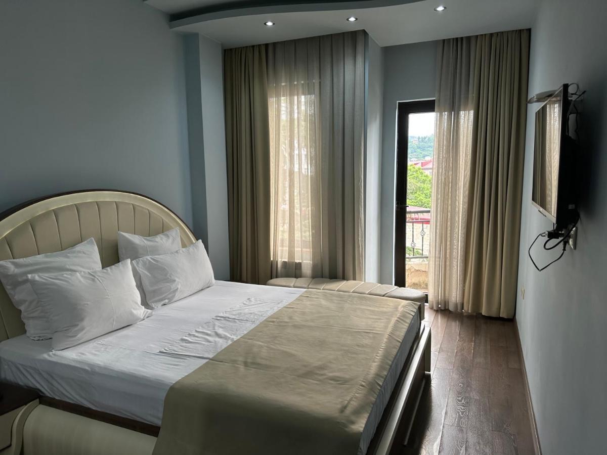Hotel Light Palace Batumi Exterior foto